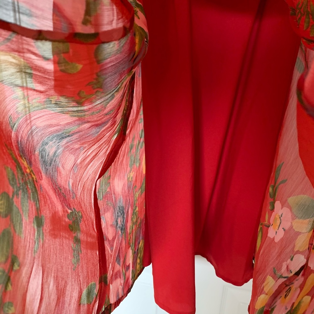 Elegant Red Floral Dress - Picture 8 of 8